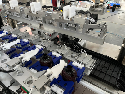 cosmetic filling machine.jpg