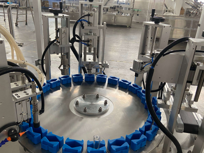 Automatic perfume filling machine(1).jpg