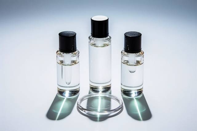 cosmetic vial filling
